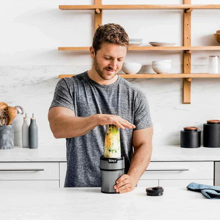 Ninja Licuadora Personal Nutri-Blender BN300
