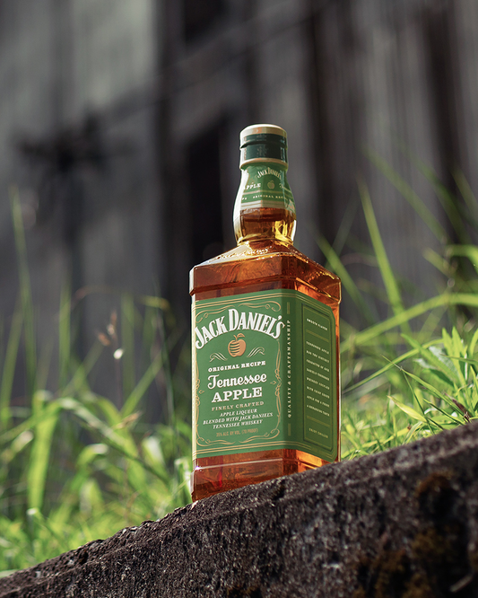 Jack Daniel’s® Tennessee Apple blended Whiskey - Attenza Panamá